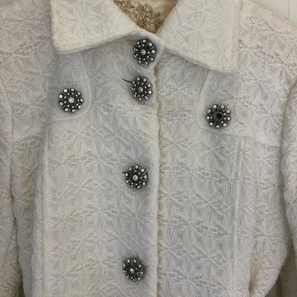 Arden B White Coat - Picture 8 of 10